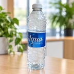 Aqua Naturligvis flaske med blåt mærke og gråt låg ved reception