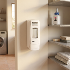 Hvid Hand Medic ADX-7 dispenser i bryggers med én passende refill