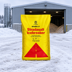 Stradasalt Icebreaker 15 kg sæk ved industrielt lager om vinteren