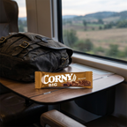 Corny Big Brownie som snack på togrejse