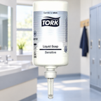 Tork S1 Sensitiv-refill i original synsvinkel med skolens personaletoilet i baggrunden