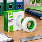 Q-Connect tape ved arkivering og lineal, stemningsillustration