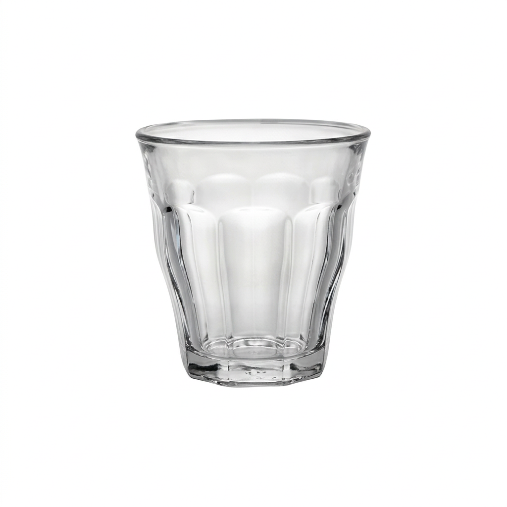 Klart Duralex Picardie-caféglas 16 cl på hvid baggrund
