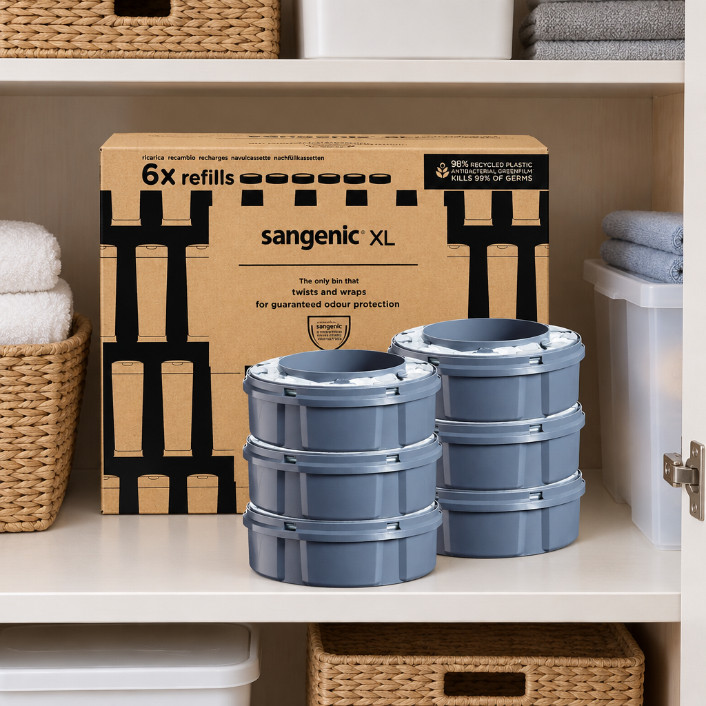 Sangenic XL-kasse med seks refills i et opbevaringsskab