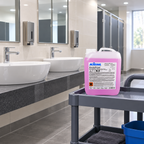 Kiehl AvenisFoam 5 L på vogn ved keramiske håndvaske