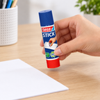 Tesa Stick ecoLogo 20 g tages frem ved papir, genereret situationsbillede