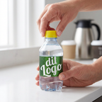 Gult låg bruges på 0,30-liters logovand ved serveringsbordet