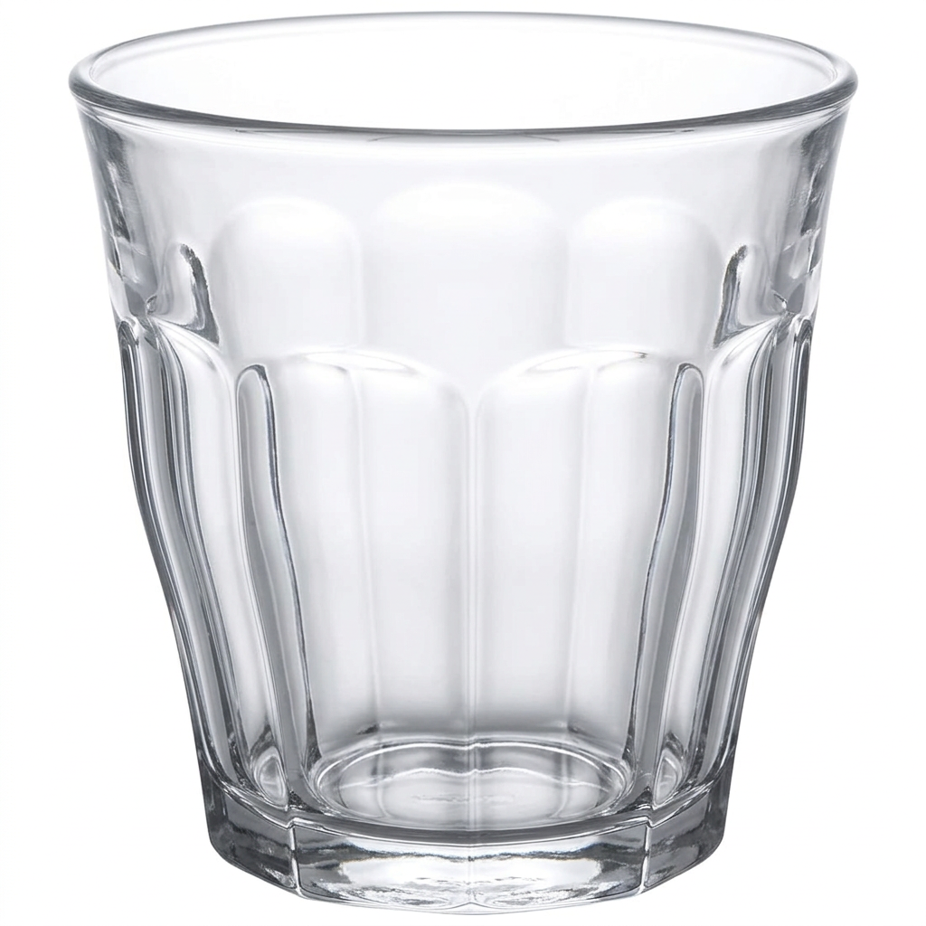 Klart Duralex Picardie-caféglas 20 cl på hvid baggrund